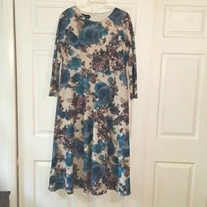 Ladies XL XoMaxiBoutique Floral Maxi Dress Modest Long Dress